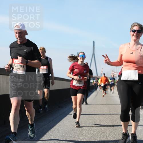 03.10.2025 - Köhlbrandbrückenlauf Yannick Fuchs http://msf.ph/oto/9184487 03.10.2025 12:02:10 Position 3 5675, 5781, 4587 meine-sportfotos.de