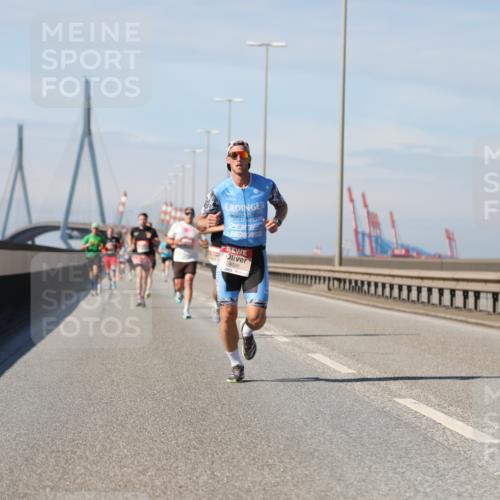 03.10.2025 - Köhlbrandbrückenlauf Yannick Fuchs http://msf.ph/oto/9184494 03.10.2025 11:40:59 Position 3 4028 meine-sportfotos.de