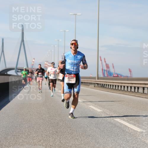 03.10.2025 - Köhlbrandbrückenlauf Yannick Fuchs http://msf.ph/oto/9184498 03.10.2025 11:40:59 Position 3 4028 meine-sportfotos.de
