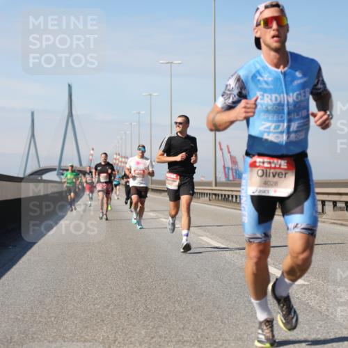 03.10.2025 - Köhlbrandbrückenlauf Yannick Fuchs http://msf.ph/oto/9184512 03.10.2025 11:41:01 Position 3 4028 meine-sportfotos.de