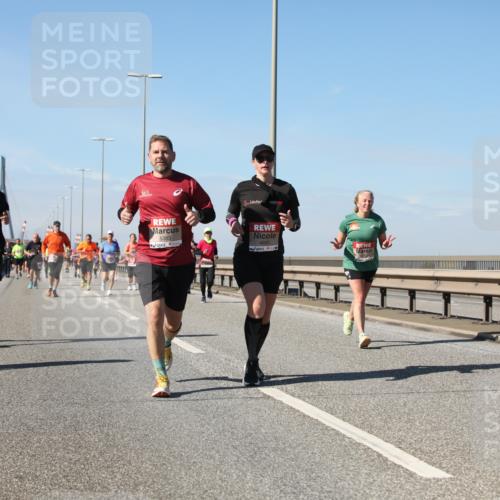 03.10.2025 - Köhlbrandbrückenlauf Yannick Fuchs http://msf.ph/oto/9184522 03.10.2025 12:02:14 Position 3 5363, 4680 meine-sportfotos.de