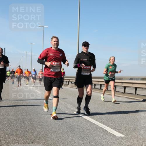 03.10.2025 - Köhlbrandbrückenlauf Yannick Fuchs http://msf.ph/oto/9184526 03.10.2025 12:02:14 Position 3 5363, 4680 meine-sportfotos.de