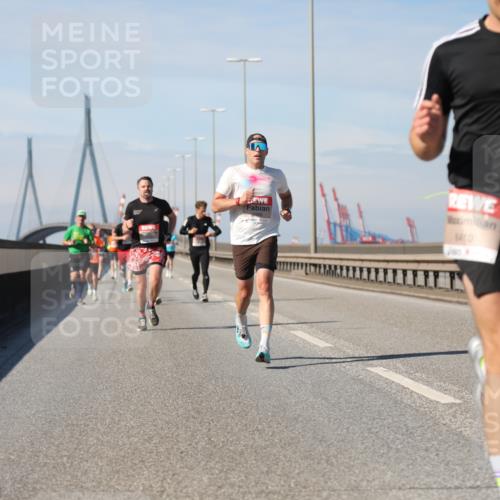 03.10.2025 - Köhlbrandbrückenlauf Yannick Fuchs http://msf.ph/oto/9184529 03.10.2025 11:41:04 Position 3 640 meine-sportfotos.de