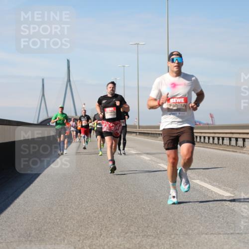 03.10.2025 - Köhlbrandbrückenlauf Yannick Fuchs http://msf.ph/oto/9184539 03.10.2025 11:41:05 Position 3  meine-sportfotos.de
