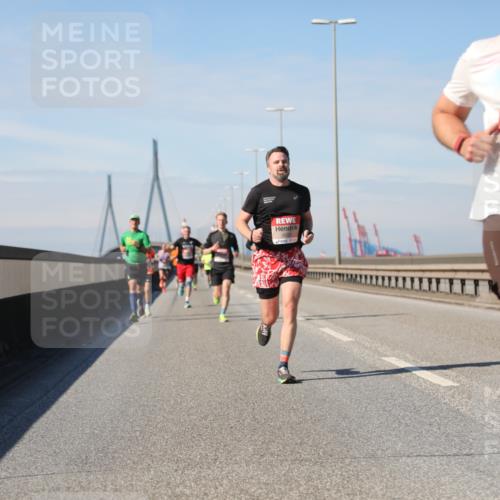 03.10.2025 - Köhlbrandbrückenlauf Yannick Fuchs http://msf.ph/oto/9184550 03.10.2025 11:41:06 Position 3 5966 meine-sportfotos.de