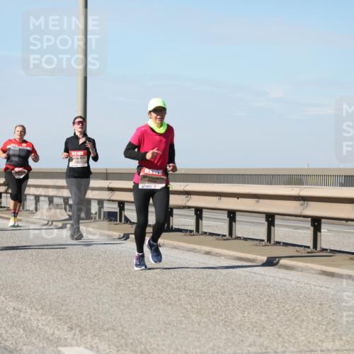03.10.2025 - Köhlbrandbrückenlauf Yannick Fuchs http://msf.ph/oto/9184556 03.10.2025 12:02:17 Position 3 5004 meine-sportfotos.de