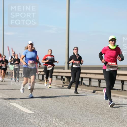 03.10.2025 - Köhlbrandbrückenlauf Yannick Fuchs http://msf.ph/oto/9184563 03.10.2025 12:02:18 Position 3 5004 meine-sportfotos.de