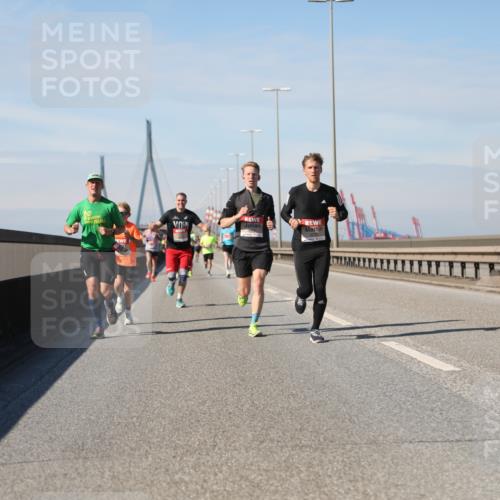 03.10.2025 - Köhlbrandbrückenlauf Yannick Fuchs http://msf.ph/oto/9184564 03.10.2025 11:41:08 Position 3  meine-sportfotos.de