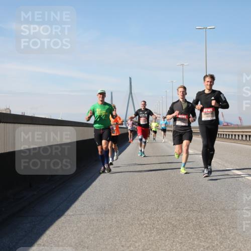 03.10.2025 - Köhlbrandbrückenlauf Yannick Fuchs http://msf.ph/oto/9184570 03.10.2025 11:41:09 Position 3  meine-sportfotos.de