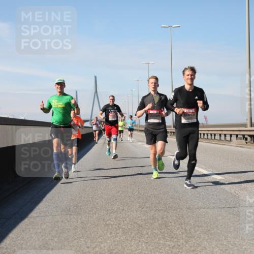 03.10.2025 - Köhlbrandbrückenlauf Yannick Fuchs http://msf.ph/oto/9184574 03.10.2025 11:41:09 Position 3  meine-sportfotos.de