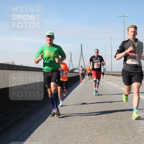 03.10.2025 - Köhlbrandbrückenlauf Yannick Fuchs http://msf.ph/oto/9184582 03.10.2025 11:41:10 Position 3 4050, 4233 meine-sportfotos.de