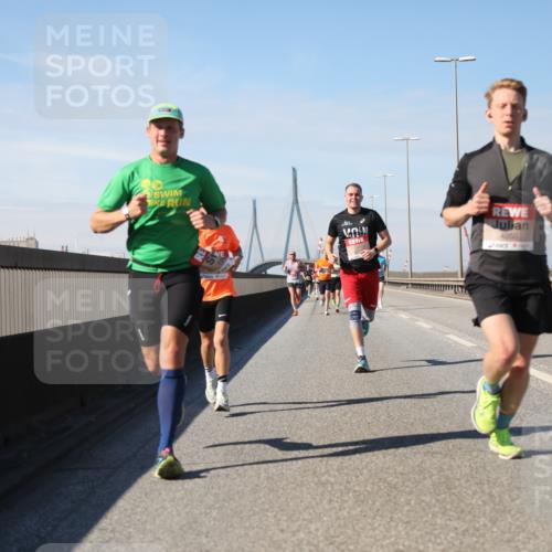03.10.2025 - Köhlbrandbrückenlauf Yannick Fuchs http://msf.ph/oto/9184584 03.10.2025 11:41:11 Position 3 3, 4050 meine-sportfotos.de