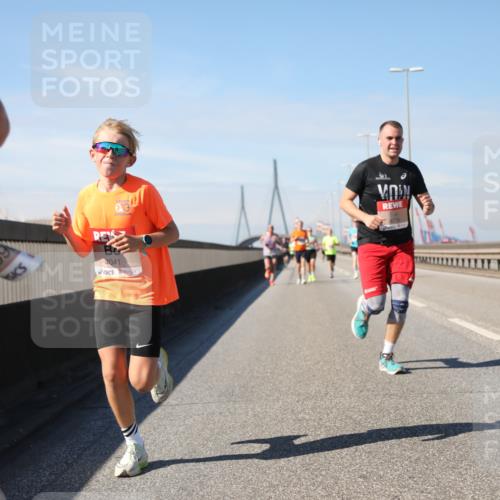 03.10.2025 - Köhlbrandbrückenlauf Yannick Fuchs http://msf.ph/oto/9184594 03.10.2025 11:41:12 Position 3 59, 4041 meine-sportfotos.de