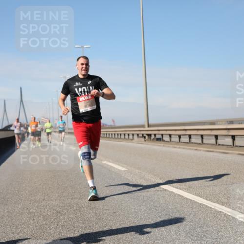 03.10.2025 - Köhlbrandbrückenlauf Yannick Fuchs http://msf.ph/oto/9184595 03.10.2025 11:41:12 Position 3 6778 meine-sportfotos.de
