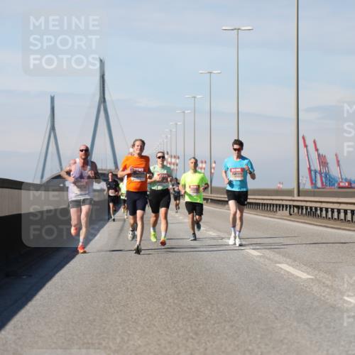 03.10.2025 - Köhlbrandbrückenlauf Yannick Fuchs http://msf.ph/oto/9184603 03.10.2025 11:41:13 Position 3  meine-sportfotos.de