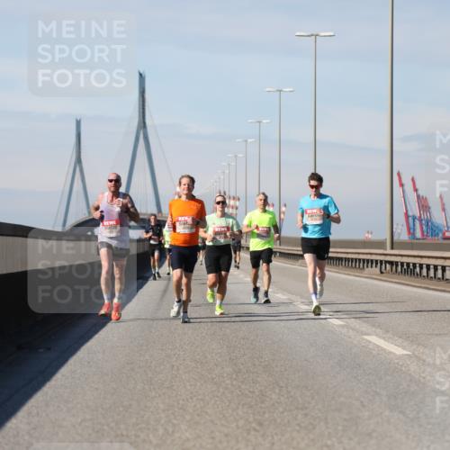 03.10.2025 - Köhlbrandbrückenlauf Yannick Fuchs http://msf.ph/oto/9184604 03.10.2025 11:41:13 Position 3  meine-sportfotos.de