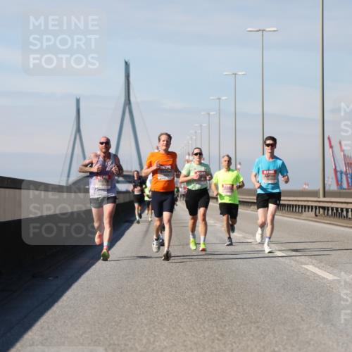 03.10.2025 - Köhlbrandbrückenlauf Yannick Fuchs http://msf.ph/oto/9184608 03.10.2025 11:41:14 Position 3  meine-sportfotos.de