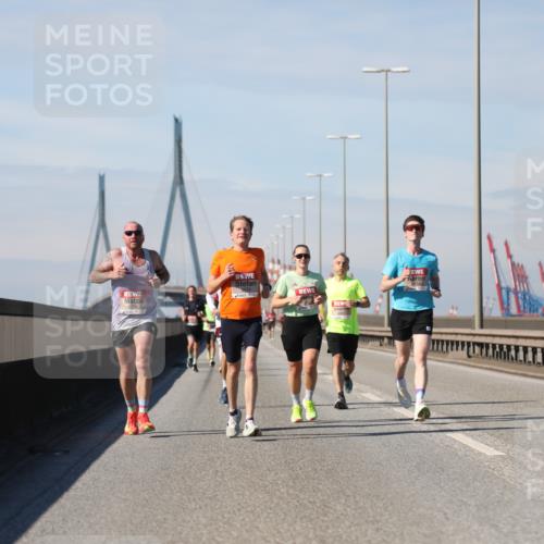 03.10.2025 - Köhlbrandbrückenlauf Yannick Fuchs http://msf.ph/oto/9184613 03.10.2025 11:41:14 Position 3  meine-sportfotos.de