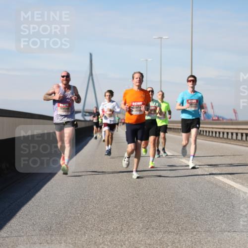 03.10.2025 - Köhlbrandbrückenlauf Yannick Fuchs http://msf.ph/oto/9184627 03.10.2025 11:41:16 Position 3 4078 meine-sportfotos.de