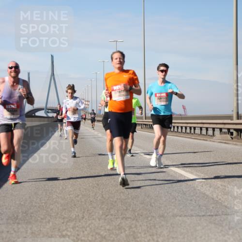 03.10.2025 - Köhlbrandbrückenlauf Yannick Fuchs http://msf.ph/oto/9184635 03.10.2025 11:41:17 Position 3 4114 meine-sportfotos.de