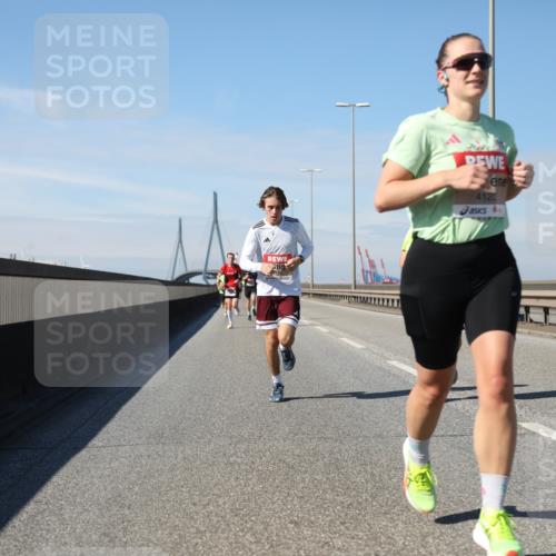 03.10.2025 - Köhlbrandbrückenlauf Yannick Fuchs http://msf.ph/oto/9184651 03.10.2025 11:41:19 Position 3 412 meine-sportfotos.de