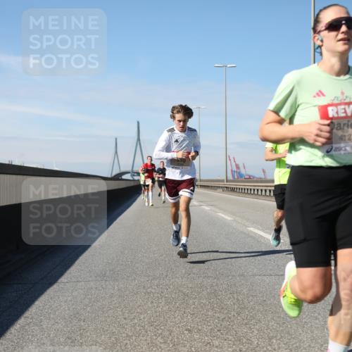 03.10.2025 - Köhlbrandbrückenlauf Yannick Fuchs http://msf.ph/oto/9184653 03.10.2025 11:41:19 Position 3 4123 meine-sportfotos.de
