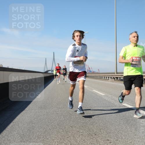 03.10.2025 - Köhlbrandbrückenlauf Yannick Fuchs http://msf.ph/oto/9184659 03.10.2025 11:41:20 Position 3 4166, 4096 meine-sportfotos.de