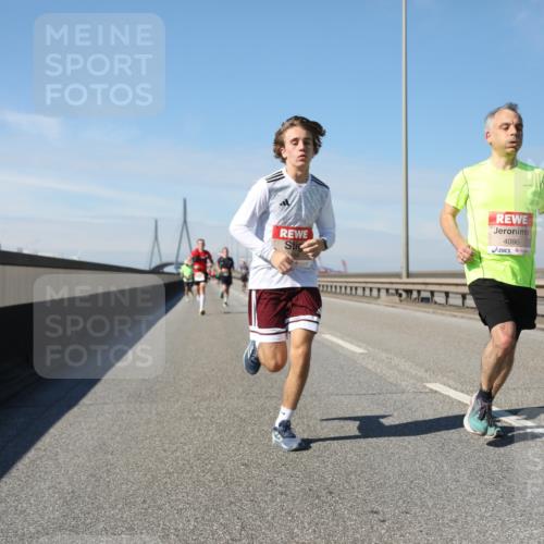 03.10.2025 - Köhlbrandbrückenlauf Yannick Fuchs http://msf.ph/oto/9184661 03.10.2025 11:41:20 Position 3 4096 meine-sportfotos.de