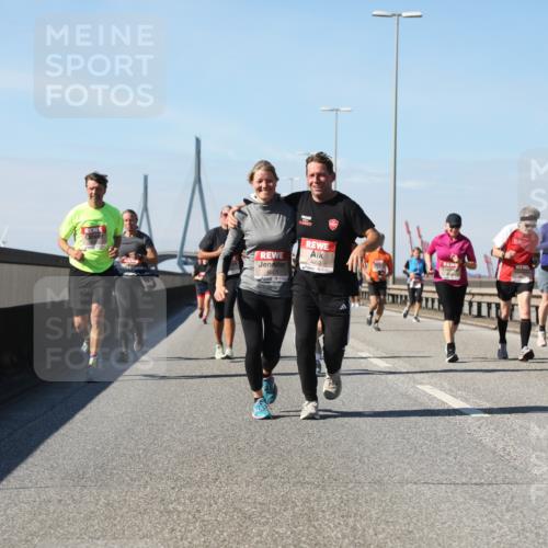 03.10.2025 - Köhlbrandbrückenlauf Yannick Fuchs http://msf.ph/oto/9184666 03.10.2025 12:02:27 Position 3 4603, 4602 meine-sportfotos.de
