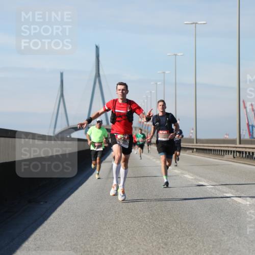 03.10.2025 - Köhlbrandbrückenlauf Yannick Fuchs http://msf.ph/oto/9184669 03.10.2025 11:41:21 Position 3  meine-sportfotos.de
