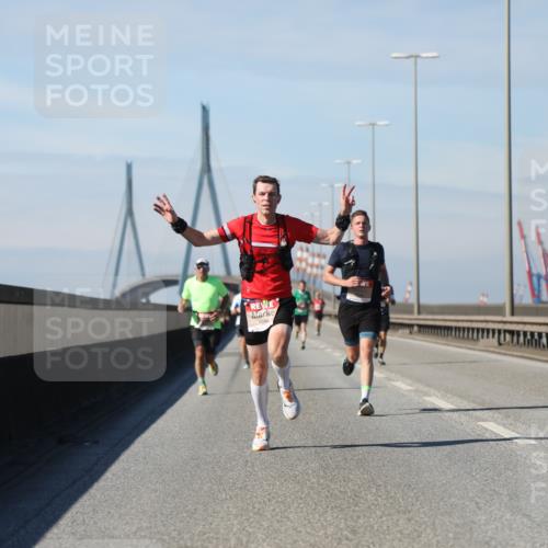 03.10.2025 - Köhlbrandbrückenlauf Yannick Fuchs http://msf.ph/oto/9184670 03.10.2025 11:41:21 Position 3 4594 meine-sportfotos.de