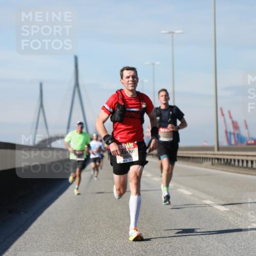 03.10.2025 - Köhlbrandbrückenlauf Yannick Fuchs http://msf.ph/oto/9184682 03.10.2025 11:41:22 Position 3  meine-sportfotos.de