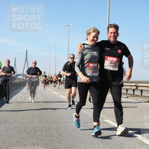 03.10.2025 - Köhlbrandbrückenlauf Yannick Fuchs http://msf.ph/oto/9184683 03.10.2025 12:02:29 Position 3 4603, 4602, 1423 meine-sportfotos.de