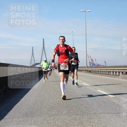 03.10.2025 - Köhlbrandbrückenlauf Yannick Fuchs http://msf.ph/oto/9184684 03.10.2025 11:41:23 Position 3  meine-sportfotos.de