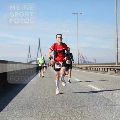 03.10.2025 - Köhlbrandbrückenlauf Yannick Fuchs http://msf.ph/oto/9184685 03.10.2025 11:41:23 Position 3  meine-sportfotos.de