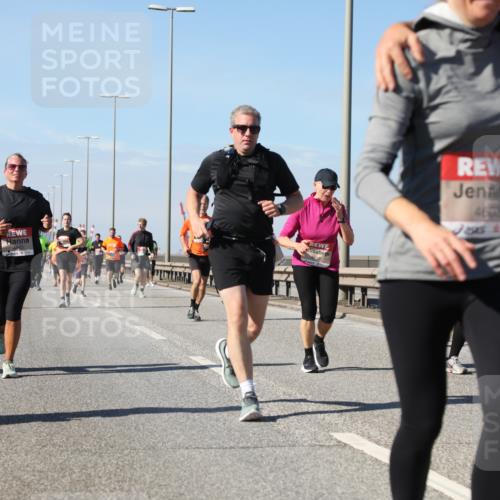 03.10.2025 - Köhlbrandbrückenlauf Yannick Fuchs http://msf.ph/oto/9184686 03.10.2025 12:02:29 Position 3 4603, 460 meine-sportfotos.de