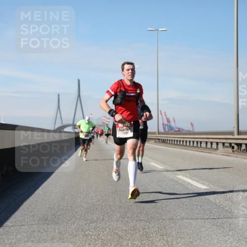 03.10.2025 - Köhlbrandbrückenlauf Yannick Fuchs http://msf.ph/oto/9184687 03.10.2025 11:41:23 Position 3 4594 meine-sportfotos.de