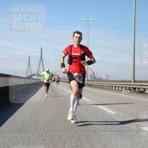 03.10.2025 - Köhlbrandbrückenlauf Yannick Fuchs http://msf.ph/oto/9184689 03.10.2025 11:41:23 Position 3  meine-sportfotos.de
