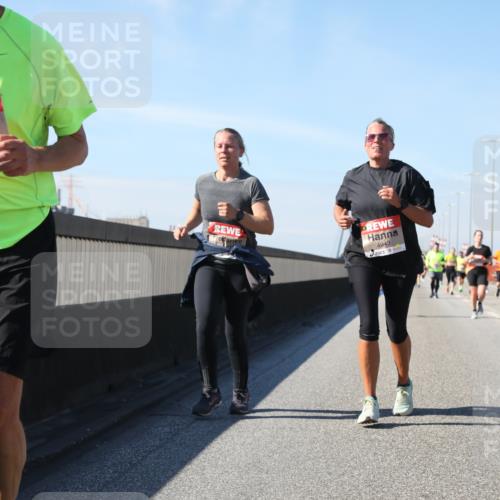 03.10.2025 - Köhlbrandbrückenlauf Yannick Fuchs http://msf.ph/oto/9184700 03.10.2025 12:02:31 Position 3 5085, 4943 meine-sportfotos.de