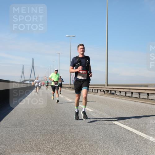 03.10.2025 - Köhlbrandbrückenlauf Yannick Fuchs http://msf.ph/oto/9184701 03.10.2025 11:41:25 Position 3  meine-sportfotos.de