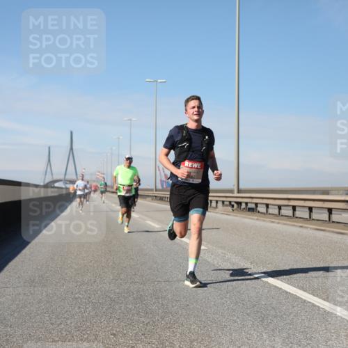 03.10.2025 - Köhlbrandbrückenlauf Yannick Fuchs http://msf.ph/oto/9184703 03.10.2025 11:41:25 Position 3  meine-sportfotos.de
