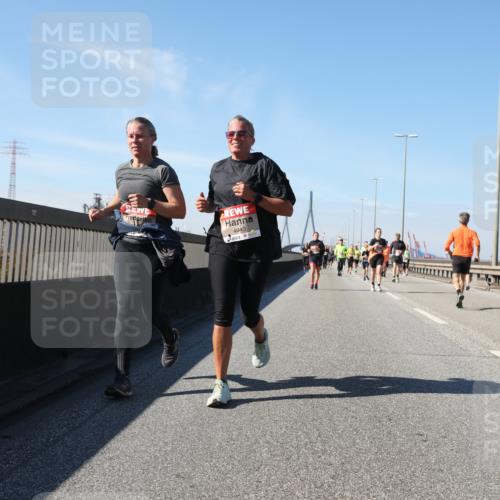 03.10.2025 - Köhlbrandbrückenlauf Yannick Fuchs http://msf.ph/oto/9184706 03.10.2025 12:02:32 Position 3 4943 meine-sportfotos.de