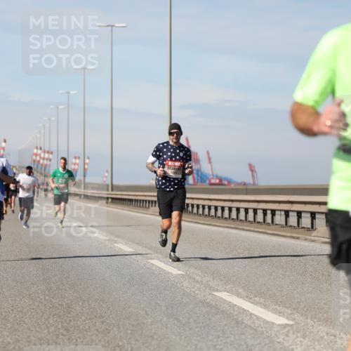 03.10.2025 - Köhlbrandbrückenlauf Yannick Fuchs http://msf.ph/oto/9184718 03.10.2025 11:41:27 Position 3  meine-sportfotos.de
