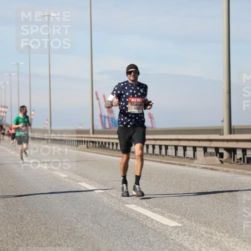 03.10.2025 - Köhlbrandbrückenlauf Yannick Fuchs http://msf.ph/oto/9184727 03.10.2025 11:41:29 Position 3 6122 meine-sportfotos.de
