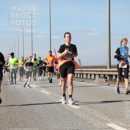 03.10.2025 - Köhlbrandbrückenlauf Yannick Fuchs http://msf.ph/oto/9184728 03.10.2025 12:02:35 Position 3  meine-sportfotos.de