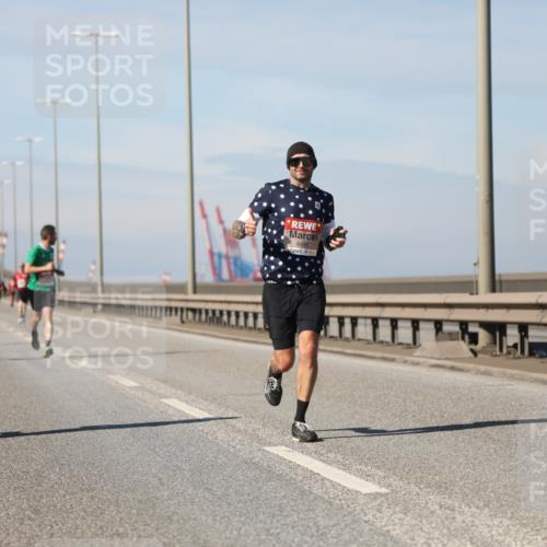 03.10.2025 - Köhlbrandbrückenlauf Yannick Fuchs http://msf.ph/oto/9184729 03.10.2025 11:41:29 Position 3 6495, 6122 meine-sportfotos.de
