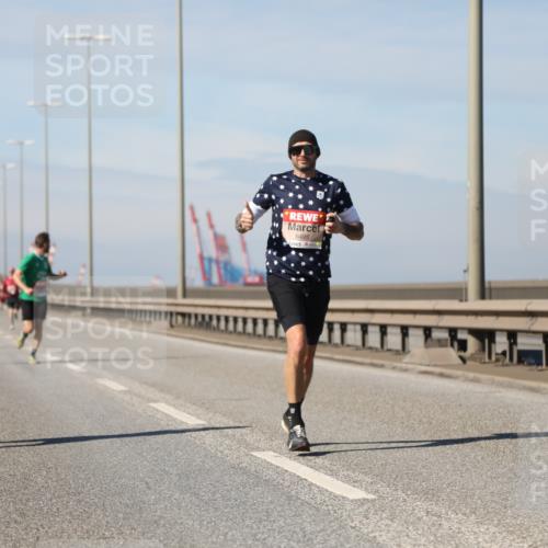 03.10.2025 - Köhlbrandbrückenlauf Yannick Fuchs http://msf.ph/oto/9184732 03.10.2025 11:41:29 Position 3 6122, 6495 meine-sportfotos.de