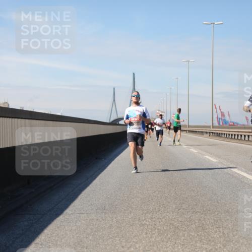 03.10.2025 - Köhlbrandbrückenlauf Yannick Fuchs http://msf.ph/oto/9184733 03.10.2025 11:41:29 Position 3  meine-sportfotos.de