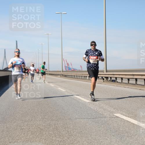 03.10.2025 - Köhlbrandbrückenlauf Yannick Fuchs http://msf.ph/oto/9184735 03.10.2025 11:41:30 Position 3  meine-sportfotos.de