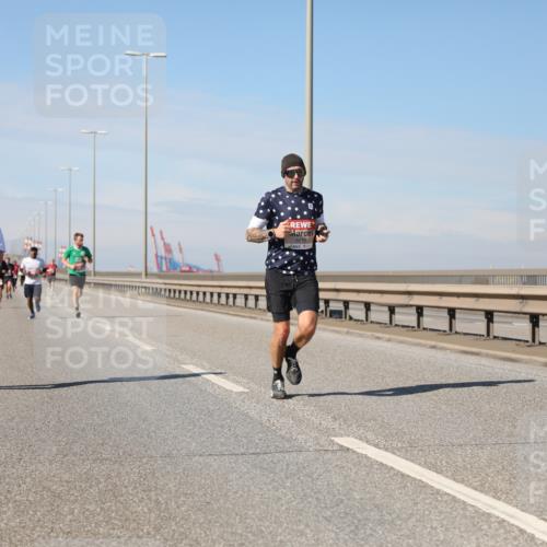 03.10.2025 - Köhlbrandbrückenlauf Yannick Fuchs http://msf.ph/oto/9184737 03.10.2025 11:41:30 Position 3 6495 meine-sportfotos.de